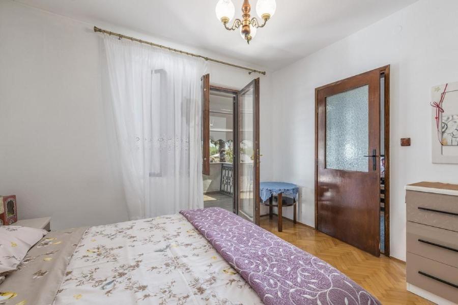 Apartment Zak Новиград Екстериор снимка