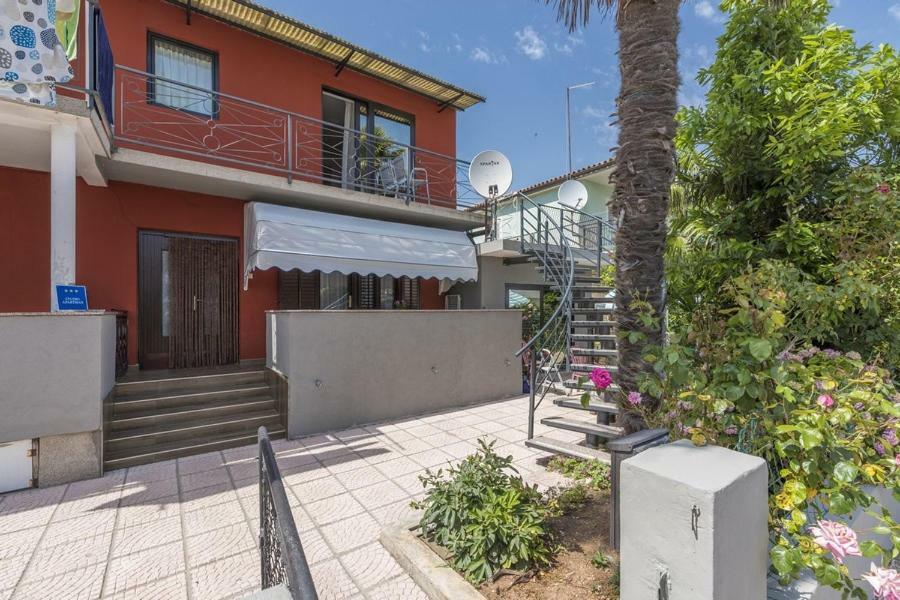 Apartment Zak Новиград Екстериор снимка